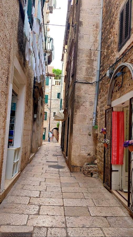 Golden Dream In Diocletian Palace Split Exterior foto